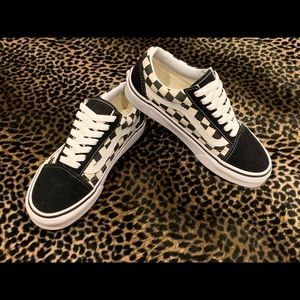 Black & White Old Skool Checkered Vans Shoes
